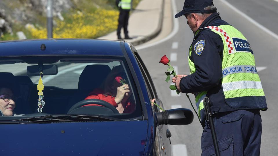 policija dan zena